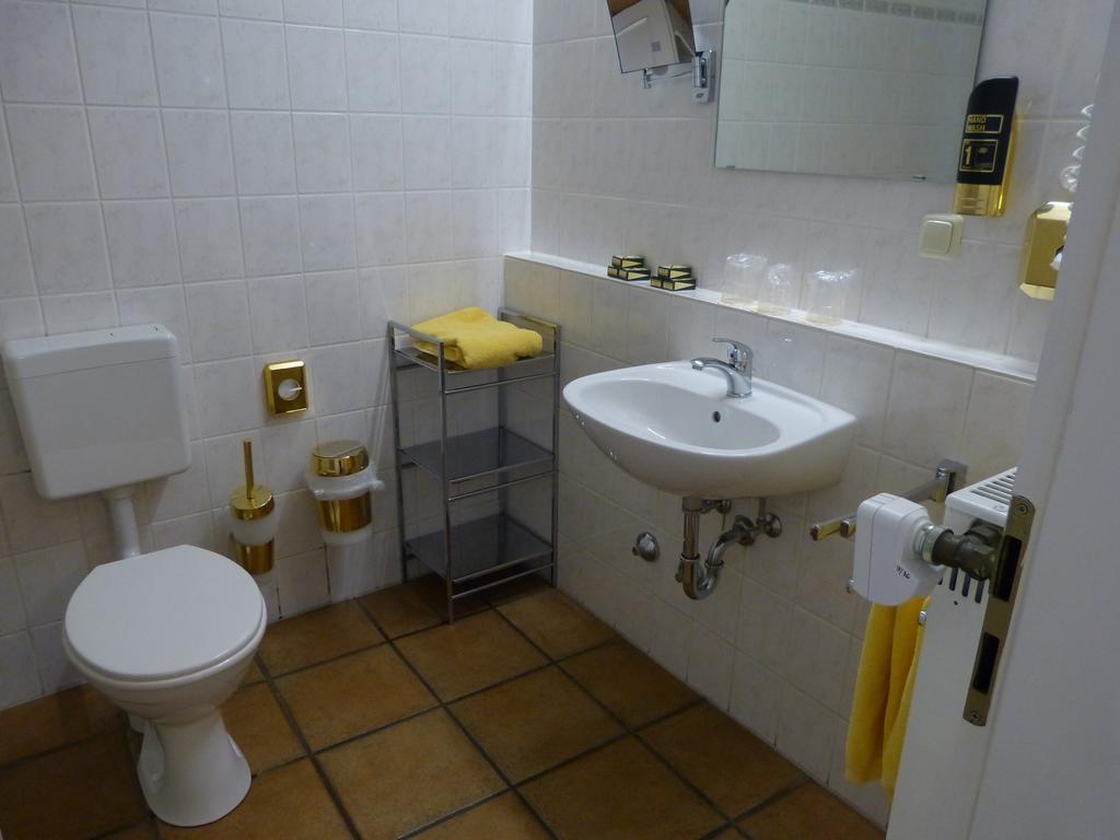 סלה Hotel Am Hehlentor מראה חיצוני תמונה