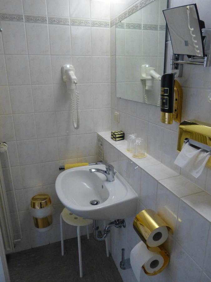 סלה Hotel Am Hehlentor מראה חיצוני תמונה